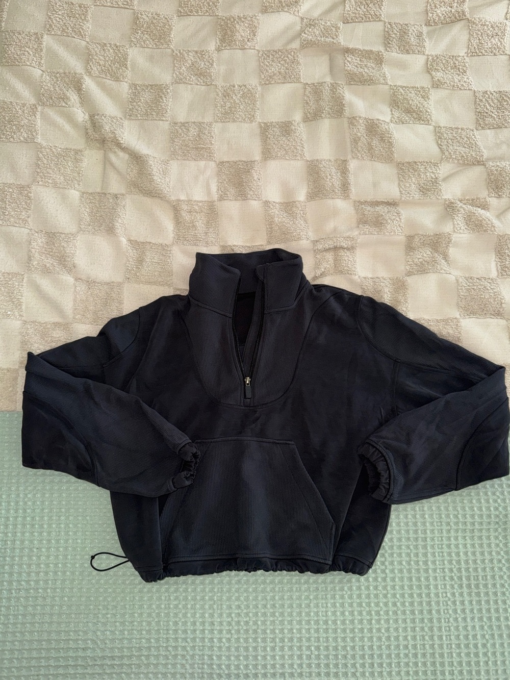 Lululemon Brushed Softstreme Ribbed Half Zip
Black size 6
